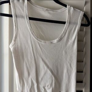 Elwood Malibu White Ribbed Crop Top